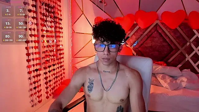 Snapshot of AkazaBoy_ chatting on February 23, 2025, 3:45 am AkazaBoy  online show from February 23, 2025, 3:45 am