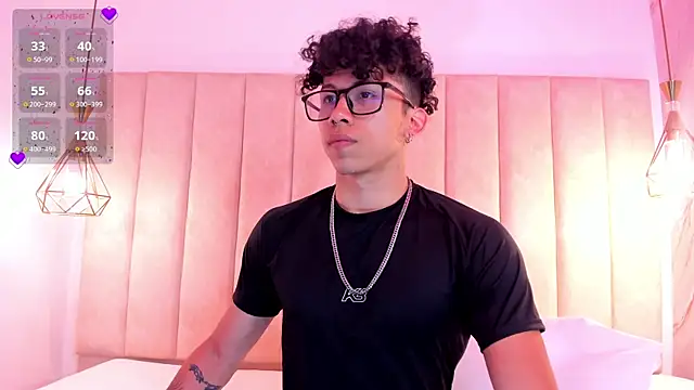 Snapshot of AkazaBoy_ chatting on September 9, 2025, 8:30 pm AkazaBoy  online show from September 9, 2025, 8:30 pm