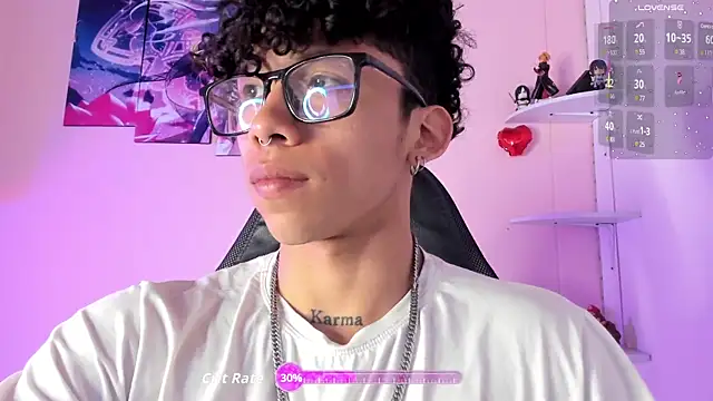 Snapshot of AkazaBoy_ chatting on September 21, 2025, 4:03 am AkazaBoy  online show from September 21, 2025, 4:03 am