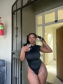 Snapshot of BeautyAuroa chatting on January 23, 2025, 4:48 pm BeautyAuroa online show from January 23, 2025, 4:48 pm