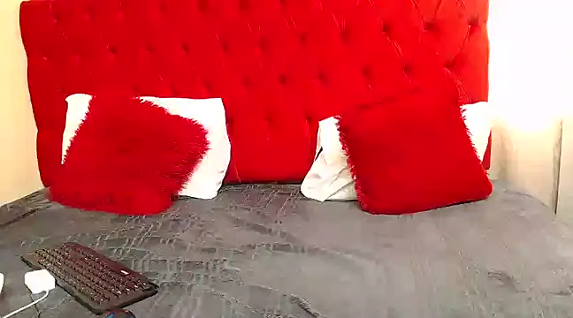 Snapshot of BeautyAuroa chatting on January 31, 2025, 5:40 am BeautyAuroa online show from January 31, 2025, 5:40 am