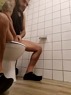 Snapshot of Cem-aus-Nrw-Krefeld chatting on December 31, 2024, 5:55 am Cem-aus-Nrw-Krefeld online show from December 31, 2024, 5:55 am