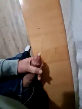 Snapshot of Cem-aus-Nrw-Krefeld chatting on January 13, 2025, 10:35 pm Cem-aus-Nrw-Krefeld online show from January 13, 2025, 10:35 pm