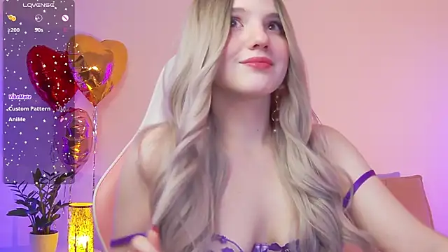 Roxieex online show from February 19, 2025, 9:03 pm