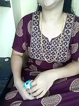 Snapshot of yourtamilcouple chatting on October 5, 2025, 10:57 am yourtamilcouple online show from October 5, 2025, 10:57 am