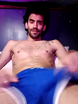 Snapshot of johngil0995 chatting on September 30, 2025, 6:29 am johngil0995 online show from September 30, 2025, 6:29 am