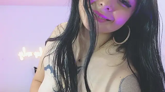 Snapshot of hina_tay chatting on February 3, 2025, 10:36 am hina tay online show from February 3, 2025, 10:36 am