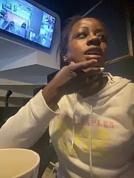 Snapshot of BrianaBrownn chatting on October 4, 2025, 11:19 am BrianaBrownn online show from October 4, 2025, 11:19 am