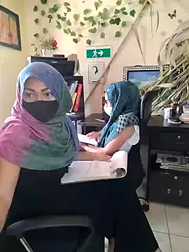 Snapshot of NAJWA-ARAB chatting on December 6, 2024, 2:28 pm NAJWA-ARAB online show from December 6, 2024, 2:28 pm