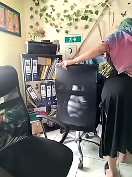 Snapshot of NAJWA-ARAB chatting on December 9, 2024, 2:39 pm NAJWA-ARAB online show from December 9, 2024, 2:39 pm