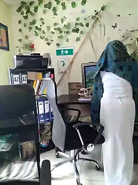 Snapshot of NAJWA-ARAB chatting on December 9, 2024, 5:41 pm NAJWA-ARAB online show from December 9, 2024, 5:41 pm