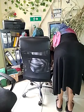 Snapshot of NAJWA-ARAB chatting on December 27, 2024, 2:43 pm NAJWA-ARAB online show from December 27, 2024, 2:43 pm