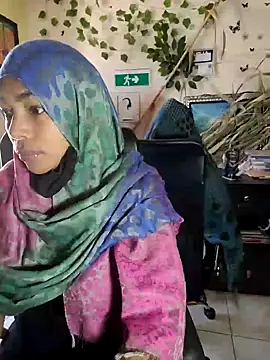 Snapshot of NAJWA-ARAB chatting on January 27, 2025, 2:13 pm NAJWA-ARAB online show from January 27, 2025, 2:13 pm