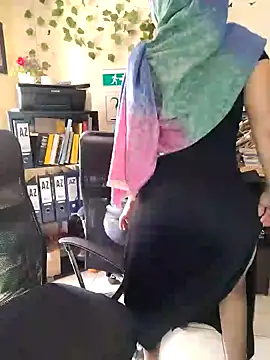 Snapshot of NAJWA-ARAB chatting on February 10, 2025, 5:19 pm NAJWA-ARAB online show from February 10, 2025, 5:19 pm