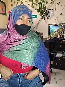 Snapshot of NAJWA-ARAB chatting on February 17, 2025, 2:04 pm NAJWA-ARAB online show from February 17, 2025, 2:04 pm