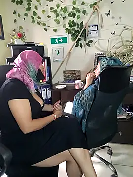 Snapshot of NAJWA-ARAB chatting on March 10, 2025, 5:29 pm NAJWA-ARAB online show from March 10, 2025, 5:29 pm