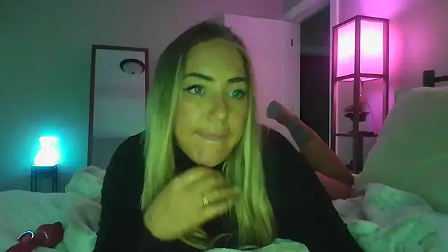 Snapshot of sunshinekisses chatting on January 18, 2025, 10:06 pm sunshinekisses online show from January 18, 2025, 10:06 pm