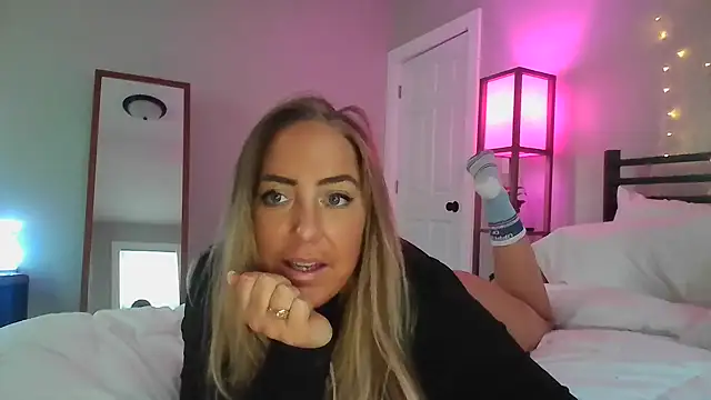 Snapshot of sunshinekisses chatting on January 20, 2025, 8:40 pm sunshinekisses online show from January 20, 2025, 8:40 pm