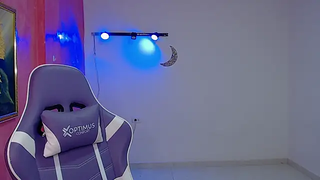 Snapshot of Dolce--Mia---Bianchi__07 chatting on December 9, 2024, 7:28 am Dolce--Mia---Bianchi 07 online show from December 9, 2024, 7:28 am