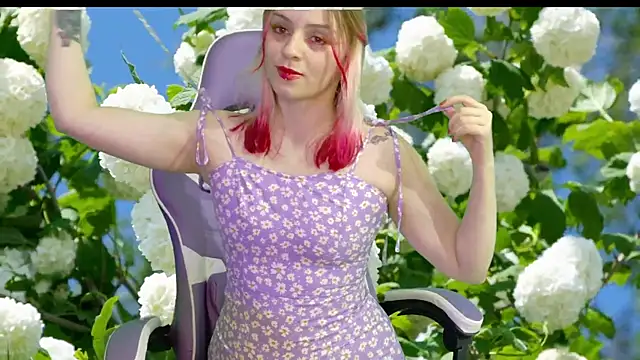 Snapshot of Dolce--Mia---Bianchi__07 chatting on February 17, 2025, 4:42 am Dolce--Mia---Bianchi 07 online show from February 17, 2025, 4:42 am