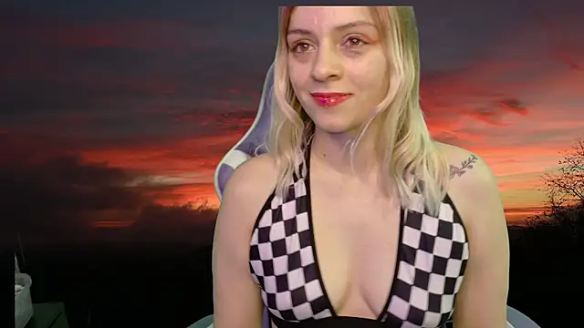 Snapshot of Dolce--Mia---Bianchi__07 chatting on March 9, 2025, 3:54 am Dolce--Mia---Bianchi 07 online show from March 9, 2025, 3:54 am