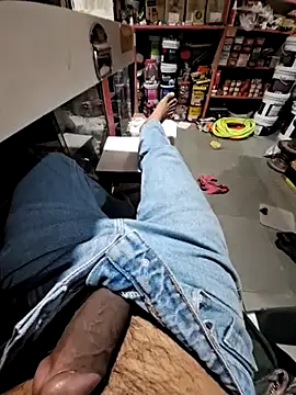 Snapshot of dickerdaddy25 chatting on March 18, 2025, 3:31 pm dickerdaddy25 online show from March 18, 2025, 3:31 pm