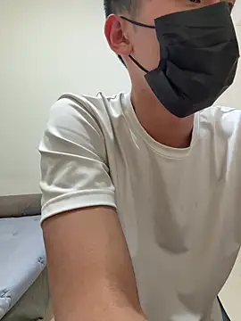 Snapshot of Benson18y chatting on December 9, 2024, 12:08 pm Benson18y online show from December 9, 2024, 12:08 pm