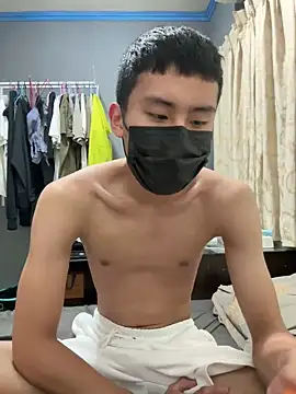 Snapshot of Benson18y chatting on December 27, 2024, 2:54 pm Benson18y online show from December 27, 2024, 2:54 pm