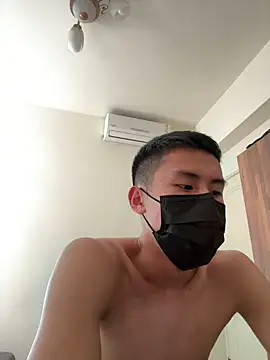 Snapshot of Benson18y chatting on January 10, 2025, 4:54 am Benson18y online show from January 10, 2025, 4:54 am