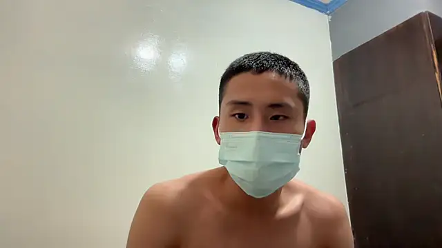 Snapshot of Benson18y chatting on March 21, 2025, 10:06 am Benson18y online show from March 21, 2025, 10:06 am