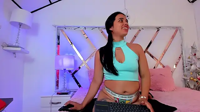 Snapshot of naughty__sara chatting on December 30, 2024, 6:27 pm naughty  sara online show from December 30, 2024, 6:27 pm