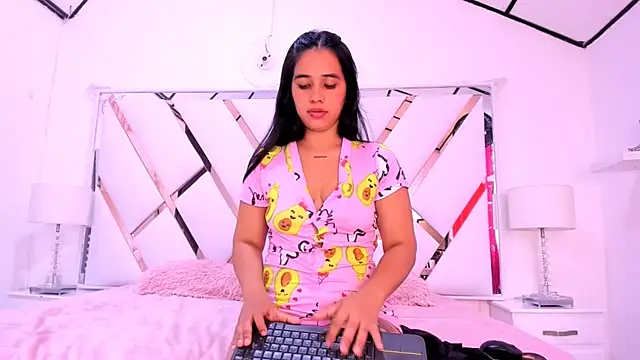 Snapshot of naughty__sara chatting on February 12, 2025, 2:21 pm naughty  sara online show from February 12, 2025, 2:21 pm