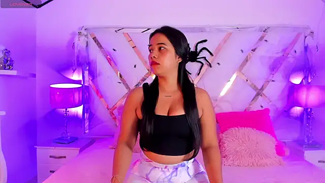 Snapshot of naughty__sara chatting on October 17, 2025, 11:46 am naughty  sara online show from October 17, 2025, 11:46 am