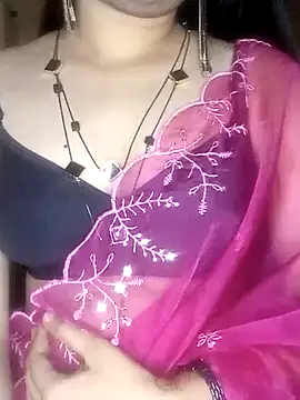 Snapshot of Indianhyna chatting on February 14, 2025, 4:09 pm Indianhyna online show from February 14, 2025, 4:09 pm