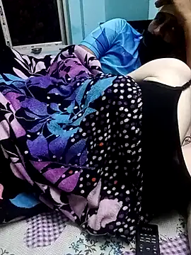 Snapshot of Raja_Ranii chatting on December 21, 2024, 9:47 pm Raja Ranii online show from December 21, 2024, 9:47 pm