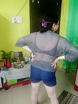 Snapshot of Raja_Ranii chatting on January 25, 2025, 6:23 am Raja Ranii online show from January 25, 2025, 6:23 am