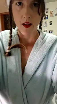 Snapshot of Hexe12346 chatting on December 12, 2024, 5:15 pm Hexe12346 online show from December 12, 2024, 5:15 pm