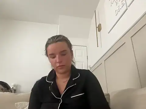 Snapshot of maisiesmithx chatting on September 17, 2025, 10:06 am maisiesmithx online show from September 17, 2025, 10:06 am