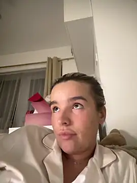 Snapshot of maisiesmithx chatting on October 8, 2025, 11:02 pm maisiesmithx online show from October 8, 2025, 11:02 pm