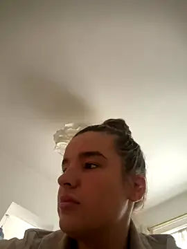 Snapshot of maisiesmithx chatting on October 13, 2025, 11:32 am maisiesmithx online show from October 13, 2025, 11:32 am