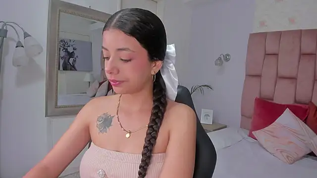 Snapshot of coraltaylor chatting on October 13, 2025, 1:00 pm coraltaylor online show from October 13, 2025, 1:00 pm