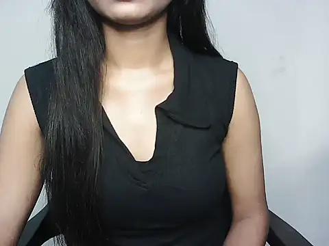 Snapshot of RIYAA_2 chatting on October 8, 2025, 9:40 am RIYAA 2 online show from October 8, 2025, 9:40 am