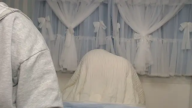 Snapshot of yua0727 chatting on November 10, 2025, 1:32 pm yua0727 online show from November 10, 2025, 1:32 pm