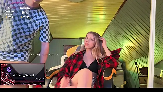 Snapshot of Alice1_secret chatting on February 4, 2025, 3:04 pm Alice1 secret online show from February 4, 2025, 3:04 pm