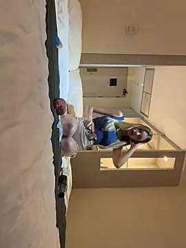 Snapshot of Alice1_secret chatting on February 14, 2025, 5:03 pm Alice1 secret online show from February 14, 2025, 5:03 pm