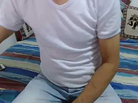 Snapshot of goten-770 chatting on March 3, 2025, 7:17 pm goten-770 online show from March 3, 2025, 7:17 pm