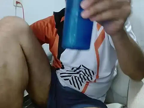 Snapshot of goten-770 chatting on September 17, 2025, 7:37 pm goten-770 online show from September 17, 2025, 7:37 pm