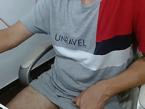 Snapshot of goten-770 chatting on October 11, 2025, 4:01 am goten-770 online show from October 11, 2025, 4:01 am