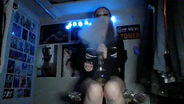 Snapshot of angel_star420864 chatting on December 16, 2024, 3:19 am angel star420864 online show from December 16, 2024, 3:19 am