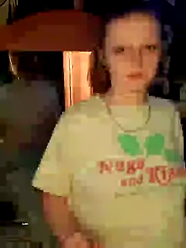 Snapshot of angel_star420864 chatting on February 28, 2025, 3:59 am angel star420864 online show from February 28, 2025, 3:59 am